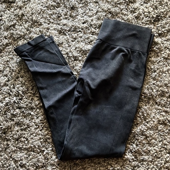 Boutique leggings - Picture 2 of 3